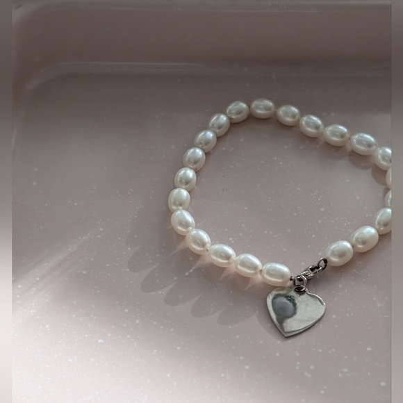 Freshwater Pearl Bracelet With 925 Heart Charm. - Picture 3 of 5
